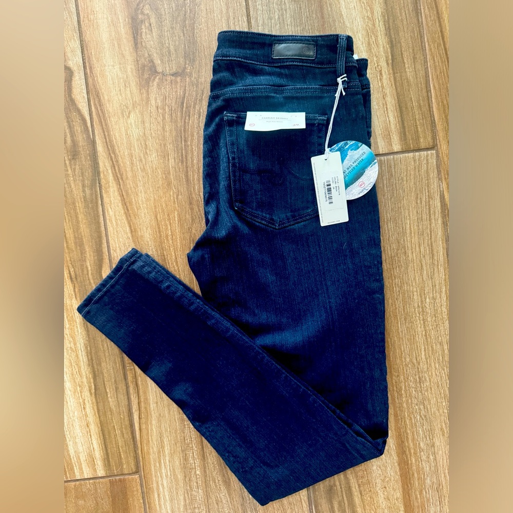 AG / Adriano Goldschmied NWT Farrah jeans high rise/  women’s 29